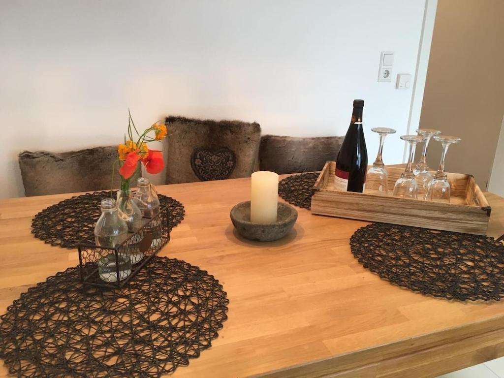 Schoene Ferienwohnung 2,5 Zimmer In Stadtnaehe Mit Eigenem Hofgarten Balingen Exterior foto