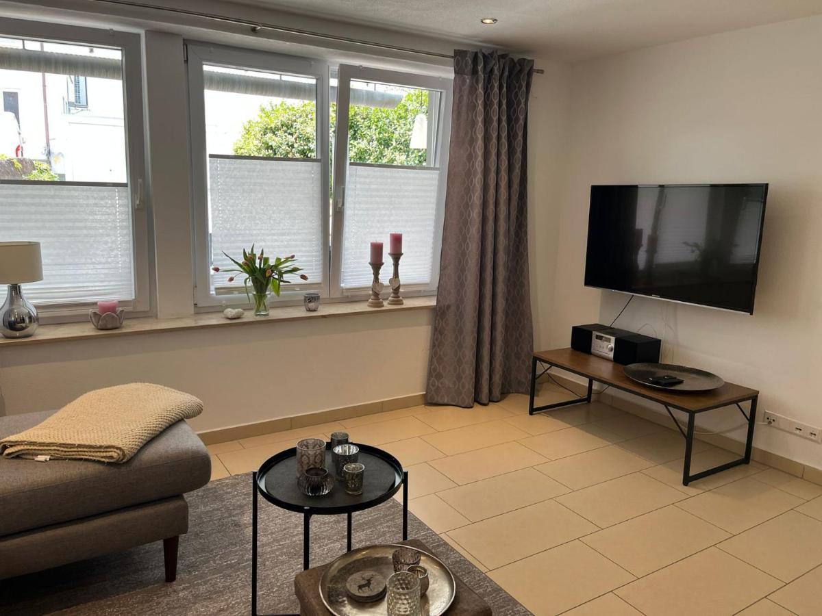 Schoene Ferienwohnung 2,5 Zimmer In Stadtnaehe Mit Eigenem Hofgarten Balingen Exterior foto