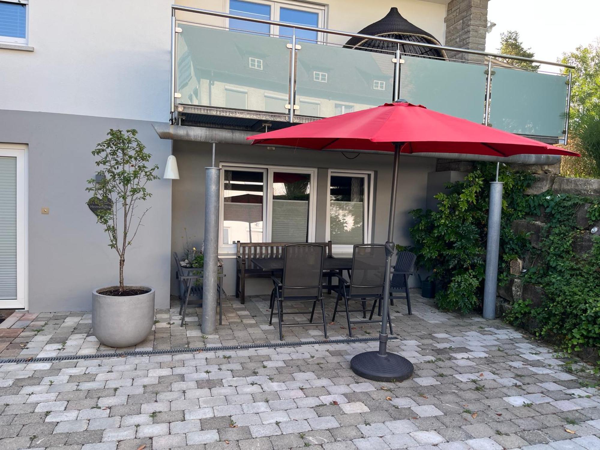 Schoene Ferienwohnung 2,5 Zimmer In Stadtnaehe Mit Eigenem Hofgarten Balingen Exterior foto
